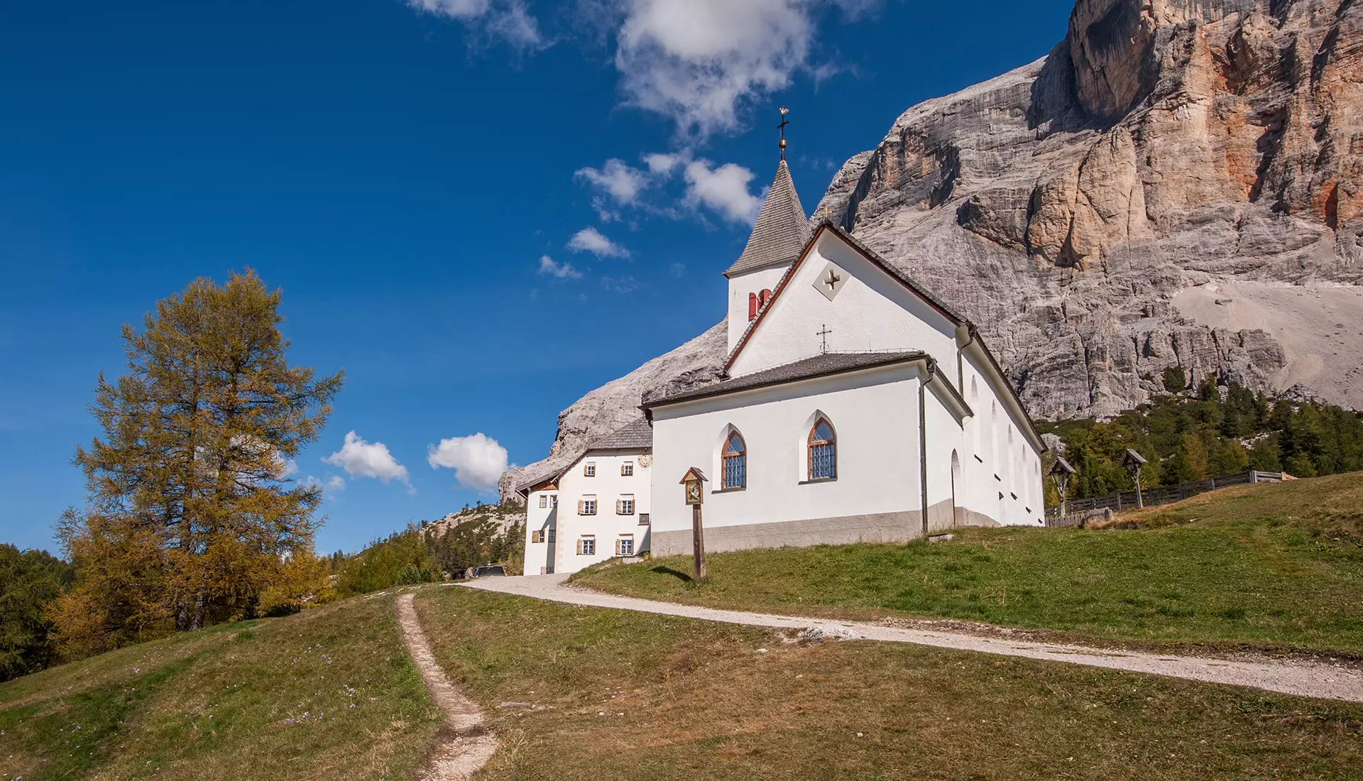 chiesetta santa croce pedraces alta badia